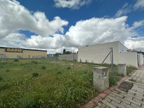 Terreno en calle miguel de cervantes, Medina del Campo