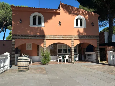 Chalet independiente en camino velascálvaro-urblassalinas, Medina del Campo