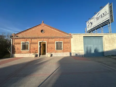 Chalet independiente en avenida de la constitución, Medina del Campo
