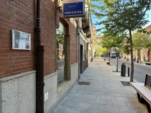 Local comercial a pie de calle, antigua mercería